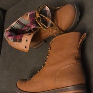 Women’s Tan Leather Lace-Up Boots, Plain Interior, Size 7.5, Hardly Used